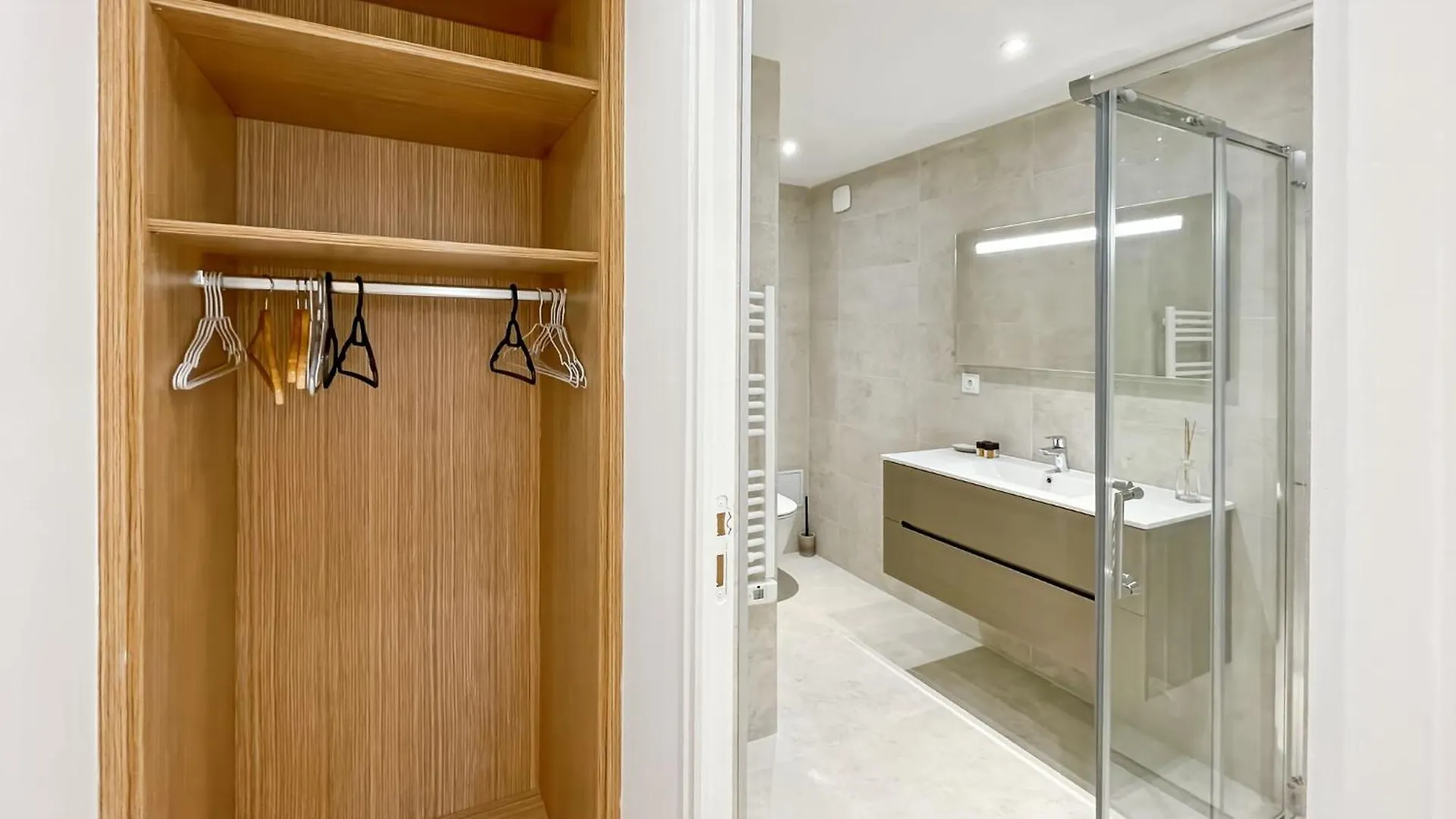 Lhelvetia - 3 Bedrooms - 3 Bathrooms - Near Croisette Cannes 0*,  France
