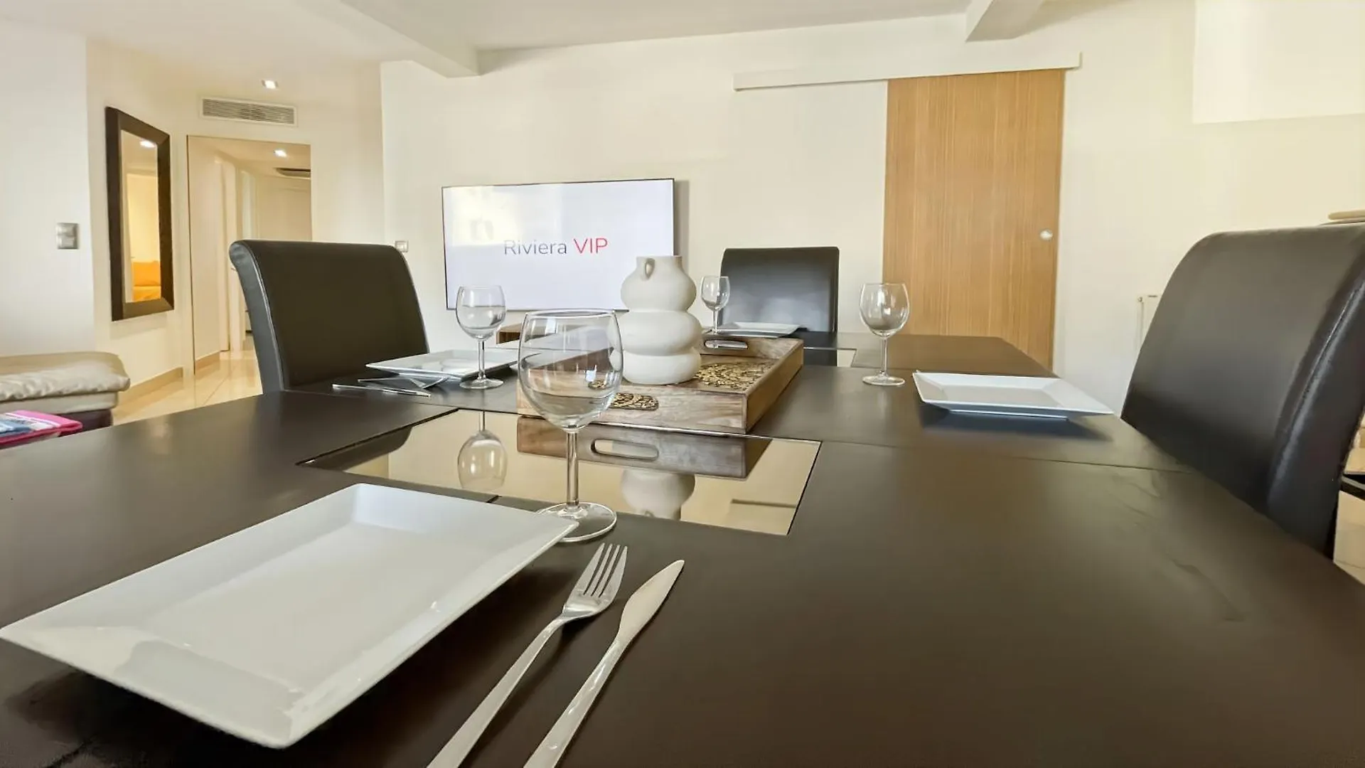 Apartment Lhelvetia - 3 Bedrooms - 3 Bathrooms - Near Croisette Cannes France
