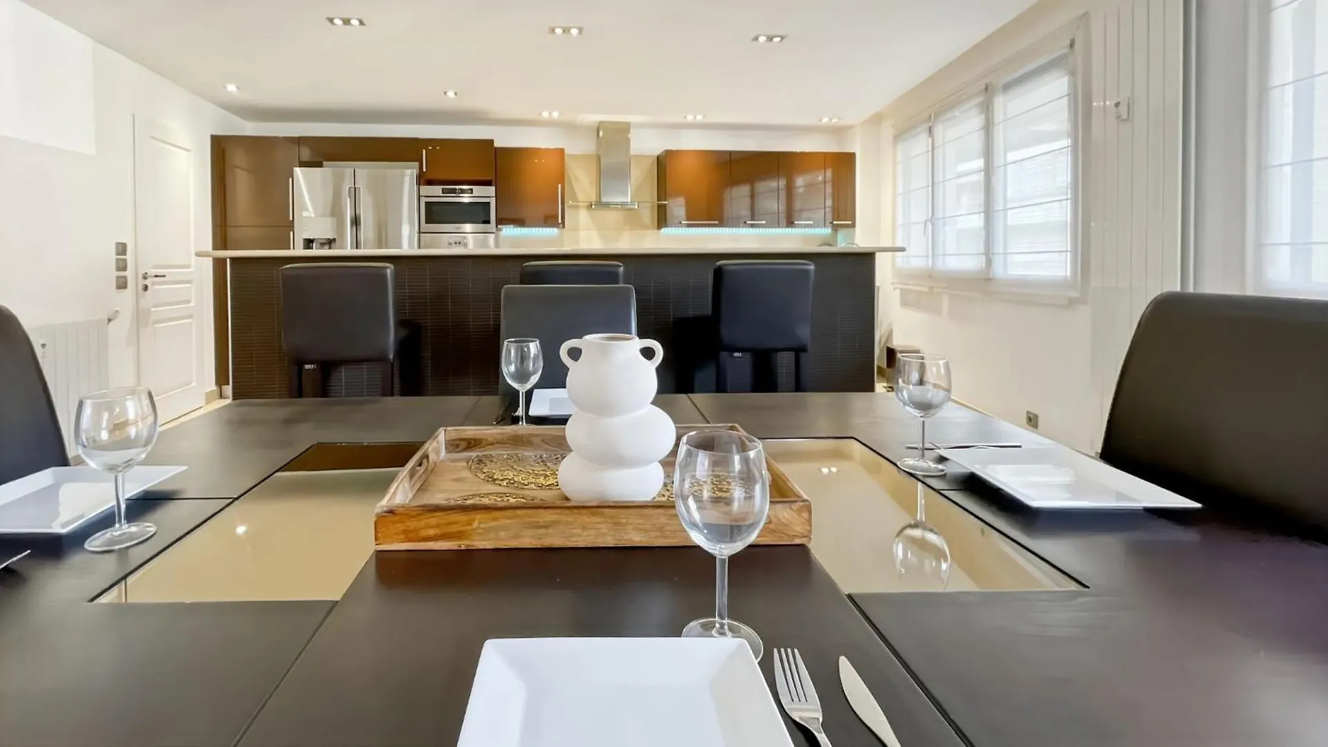 Lhelvetia - 3 Bedrooms - 3 Bathrooms - Near Croisette Cannes Apartment